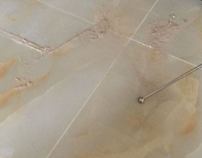 安新瓷砖空鼓维修公司分享粘合剂选择不当在瓷砖铺贴过程中可能导致以下问题