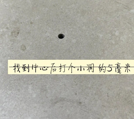安新瓷砖空鼓维修公司专业解答在瓷砖铺贴过程中，如果砂料搅拌不均匀，将会带来以下问题